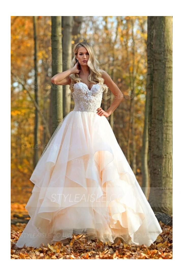 Strapless Sweetheart Lace Embroidery Ball Gown Ruffled Nude Organza Wedding Dress 