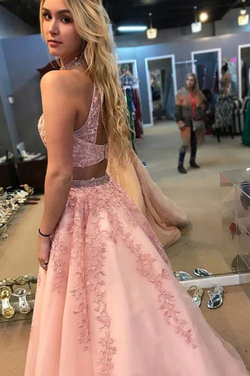 Elegant Two-Piece Halter Neckline Lace Appliques Floor-length Long Tulle Prom Dress