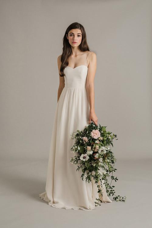 Simple A-line Sweep/Brush Train Spaghetti Straps Long Chiffon Wedding Dress 