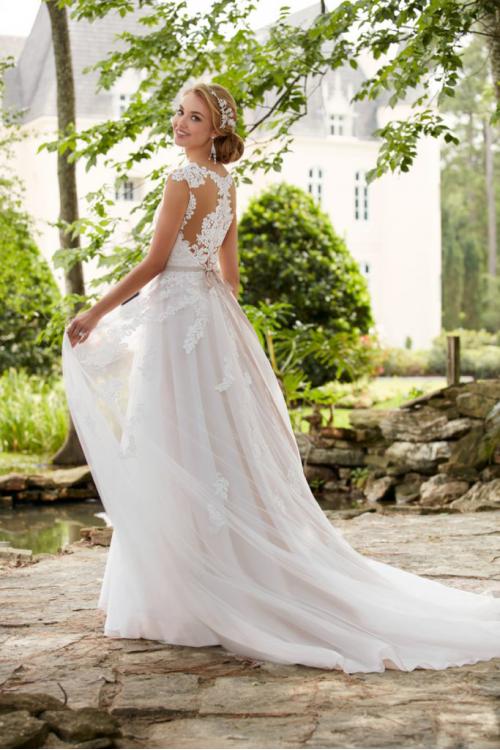 Beautiful V Neck A-line Princess Wedding Dress Lace Appliques with Sash