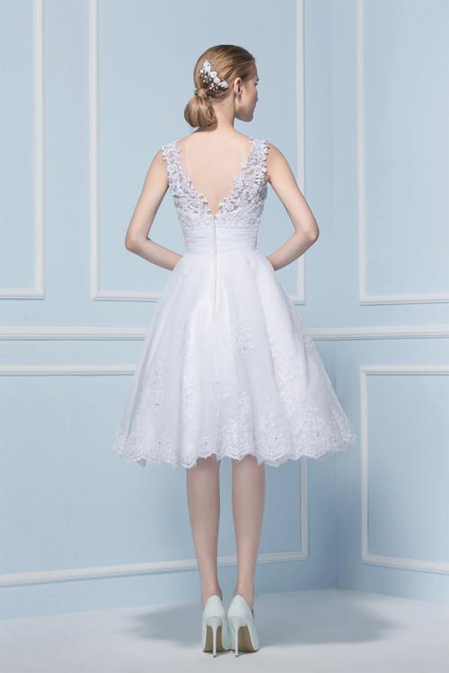 V Neck Sleeveless Short Lace Patterns Wedding Dress 