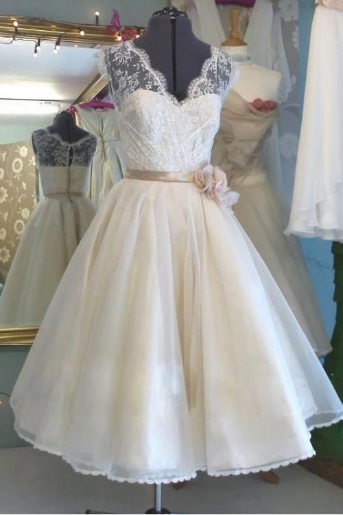V Neck Tea Length Lace Detailling A-line Organza Short Wedding Dress with Flower Ribbon 
