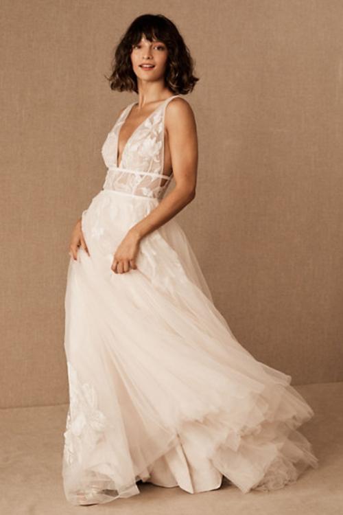  A-line V-neck Sleeveless Lace Appliques Empire Waist Sashes/Ribbons Floor-length Long Tulle Wedding Dresses