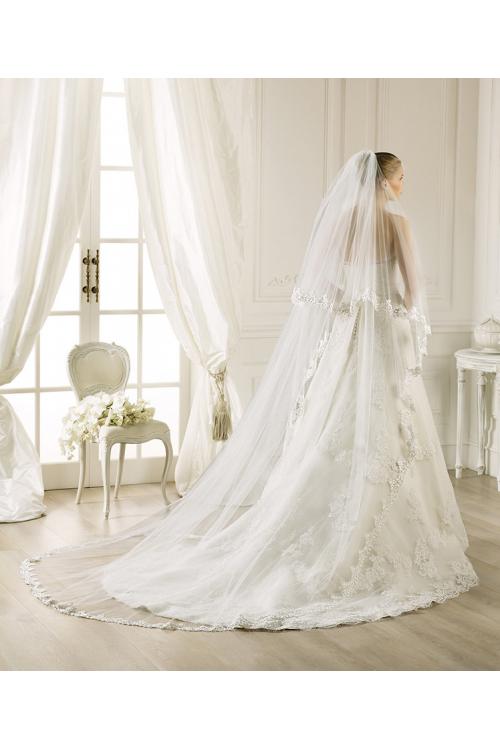 Exquisite Two Tiers Lace Tulle Wedding Veils 