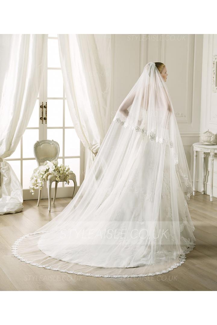 Charming Two-tiers Lace Tulle Wedding Veils 